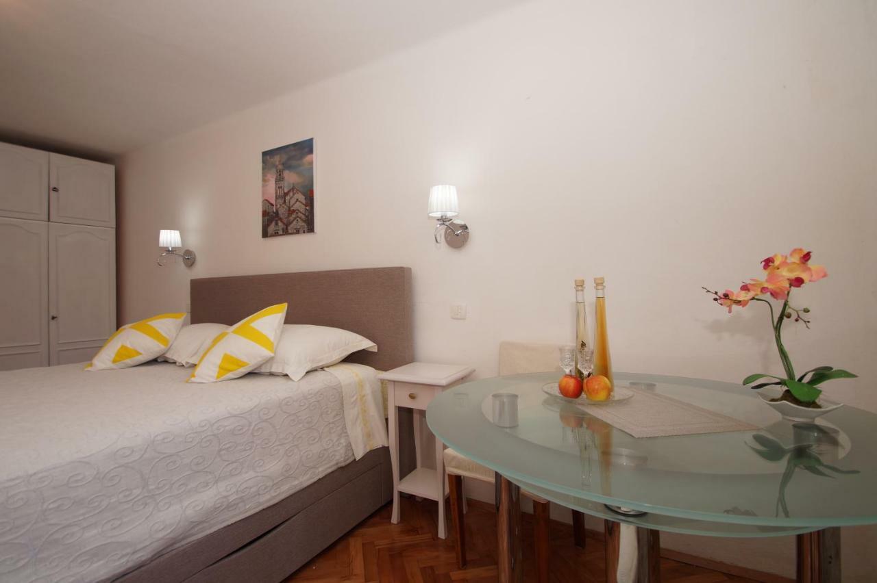 Guest House Holiday Корчула Экстерьер фото